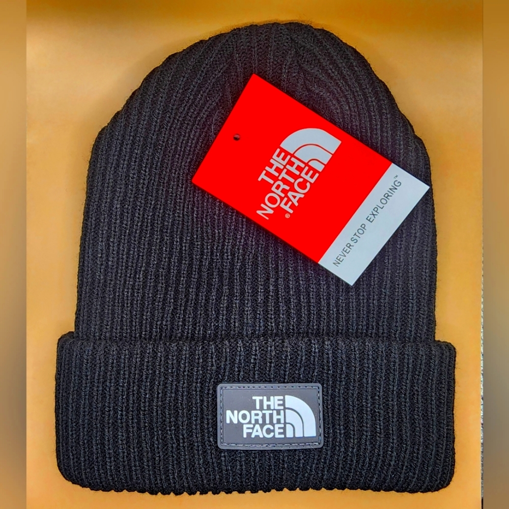 NWT Black Beanie